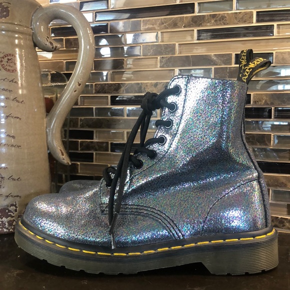 Dr Martens iridescent Pascal 8 eye hole combat - Picture 3 of 7